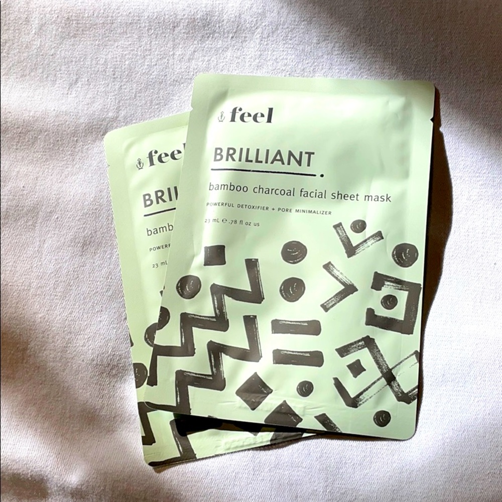 2 Feel Brilliant bamboo charcoal facial sheet mask